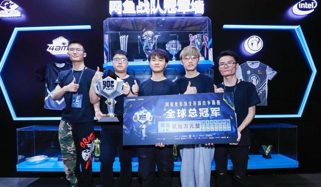 两位选手的 两位选手的